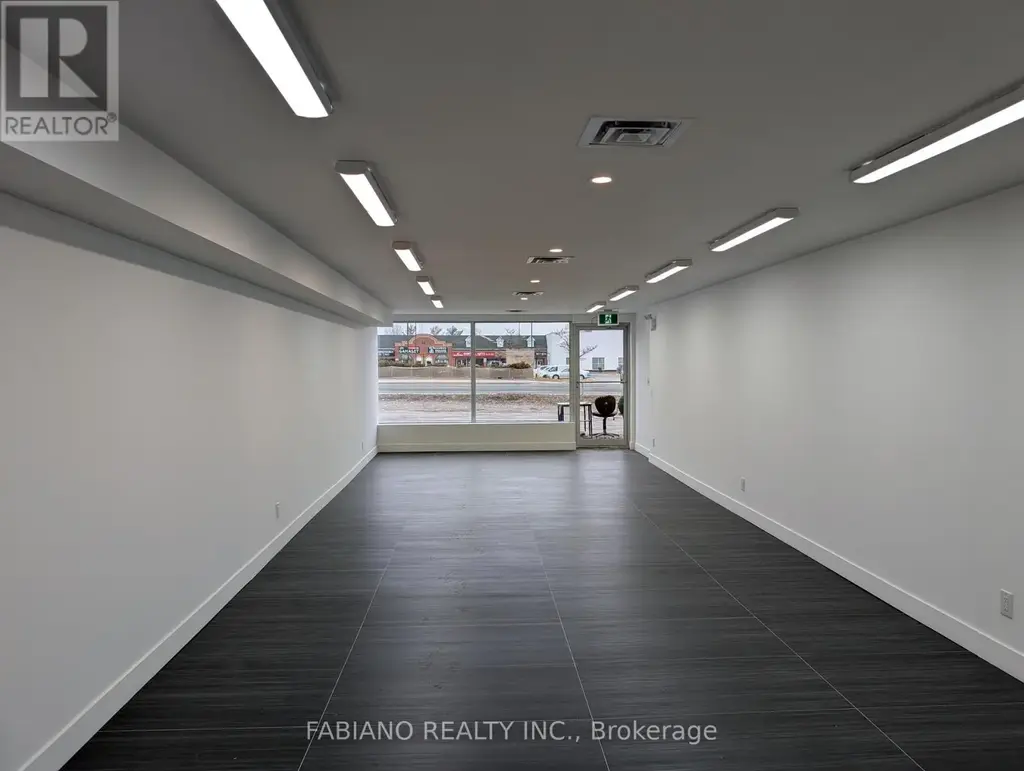 2 - 13130 Yonge Street, Richmond Hill (Oak Ridges)